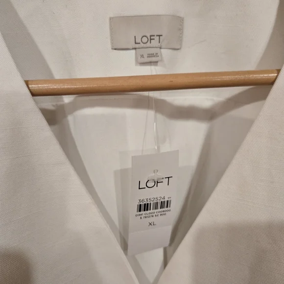 LOFT White Button-Down Vest NWT - Picture 2 of 6